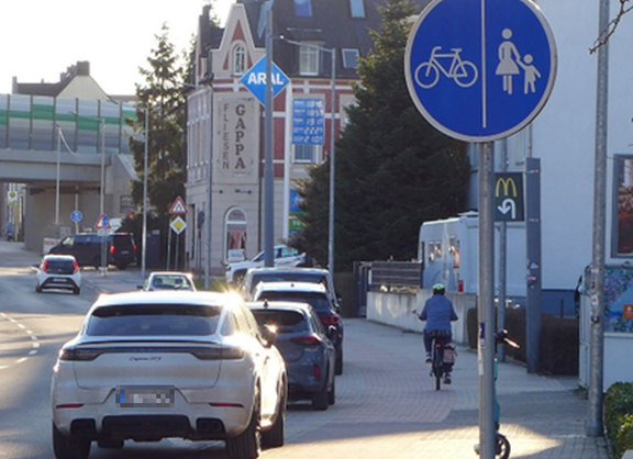 Geduldetes Parken an der Kaiserstraße
