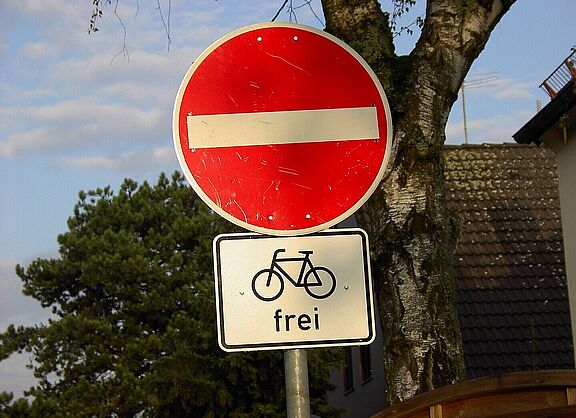 Stoppen des Durchgangsverkehrs durch geeignete Maßnahmen