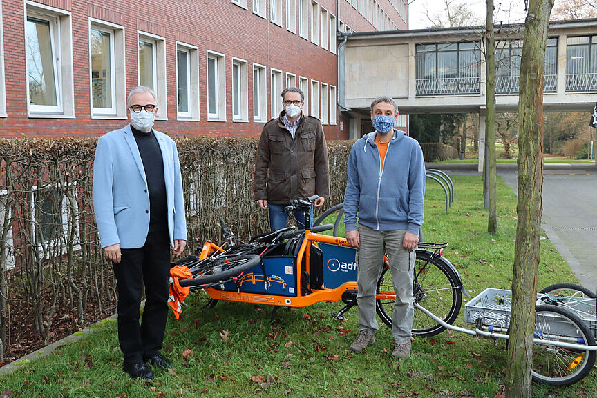 Bürgermeister Müller  Bürgermeister Müller mit ADFC Vertreter